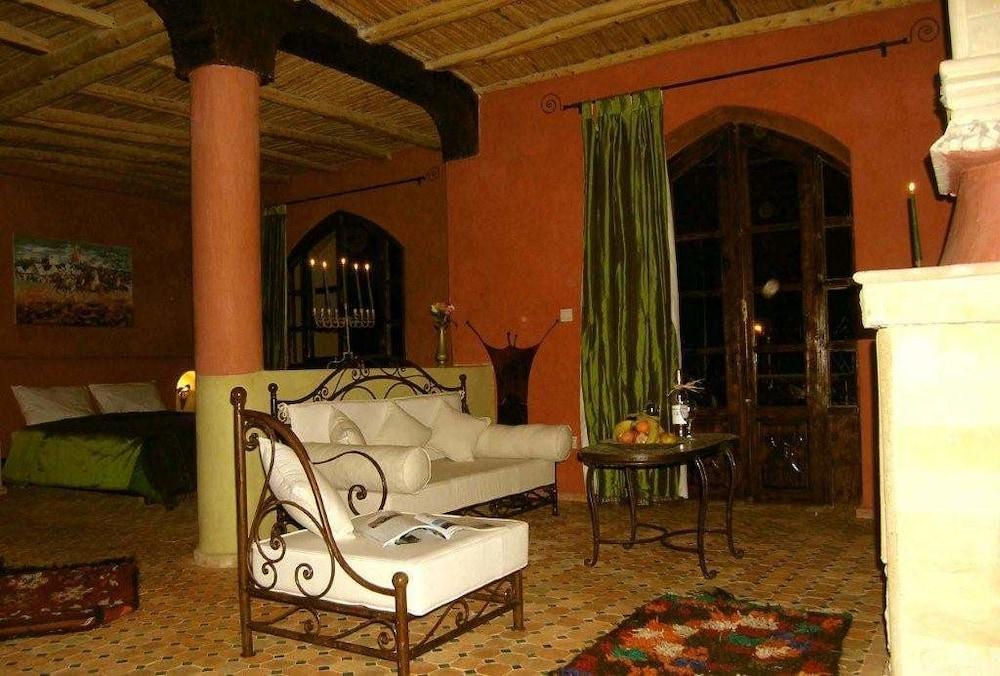 אסאוירה Hotel Orson Welles מראה חיצוני תמונה